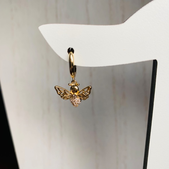 Mini Honey Bee 18K Gold Plated Crystal Hoop Earrings - Picture 4 of 8